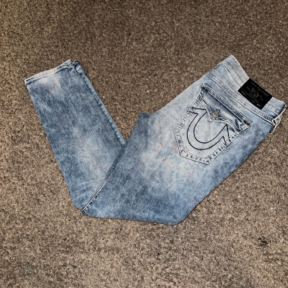 True Religion White/ Blue light wash